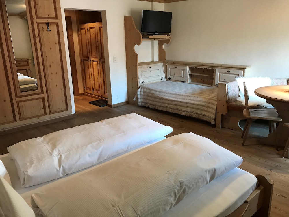 Hotel Klarer 8/39