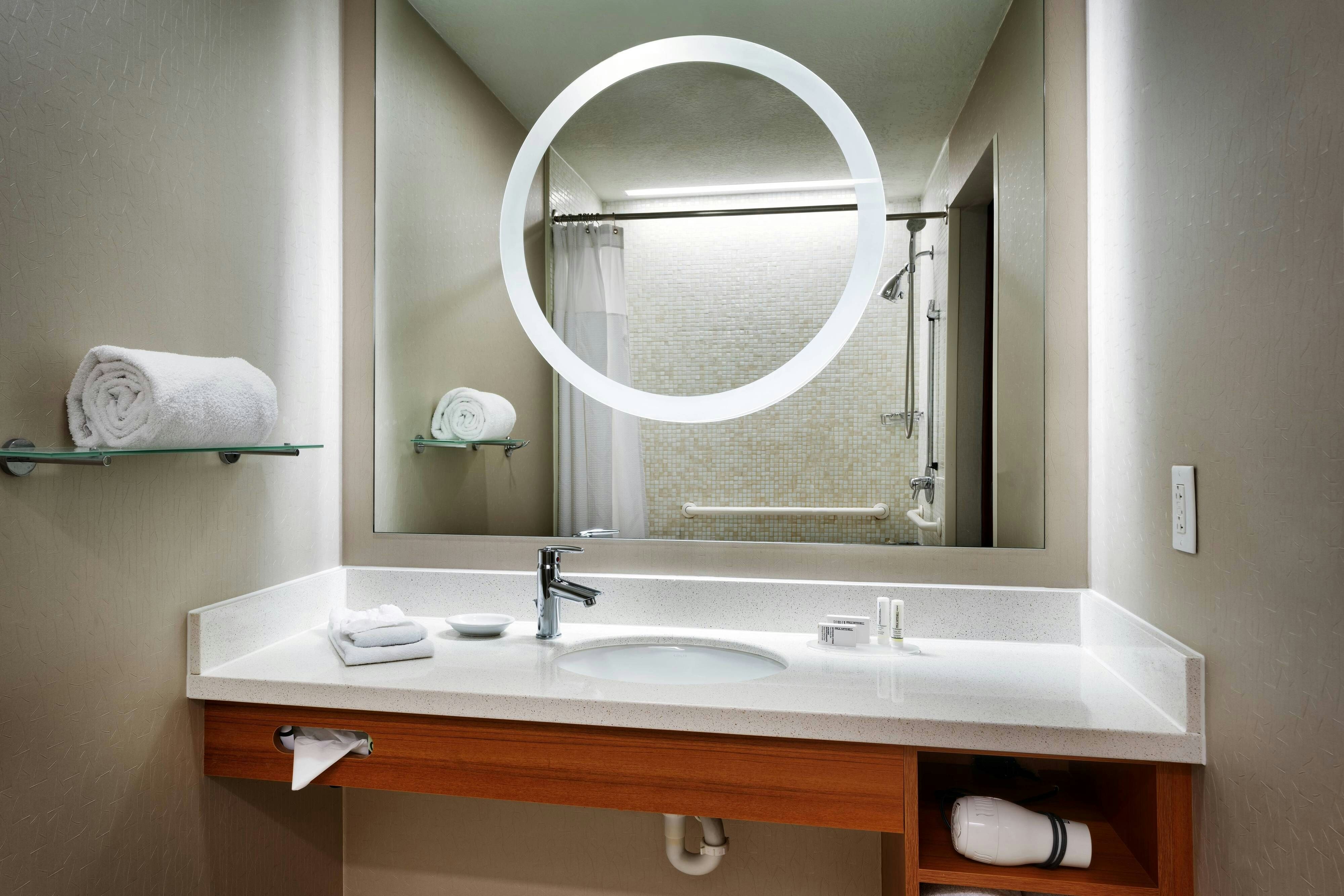 جناح بسريرين كوين، Springhill Suites Provo 5/6