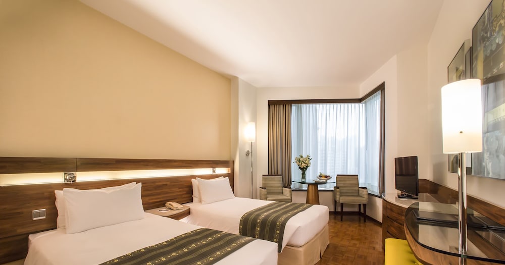 Nina Hotel Causeway Bay Formerly L Hotel Causeway Bay Harbour View 7/35