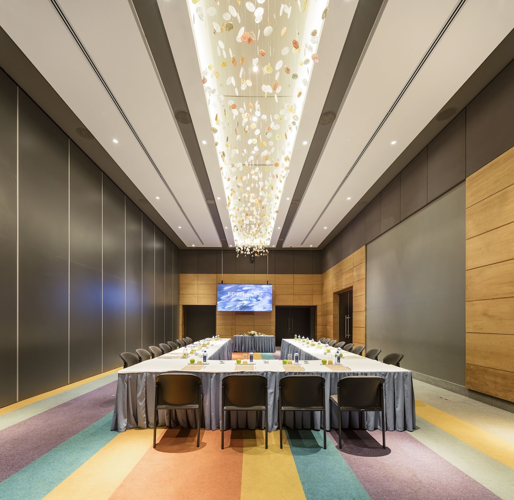 Eden Bleu Hotel 40/48