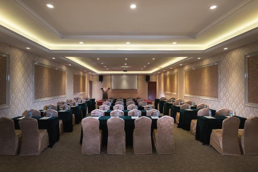 Viennainternational Hotel Shenzhen Longgang Lilan 42/44