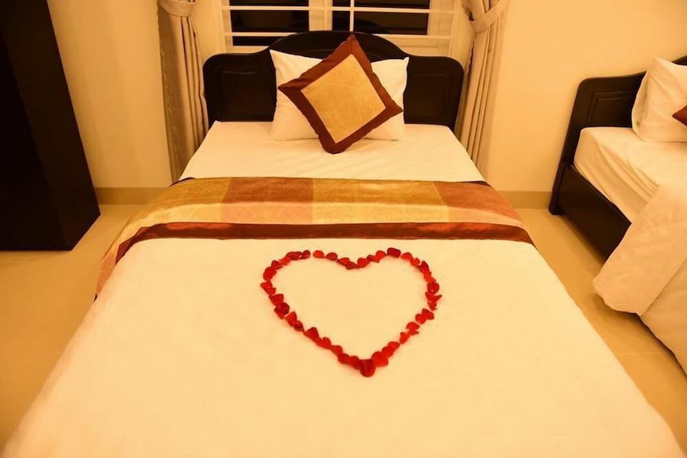 Sea Hai Yen Hotel 7/35