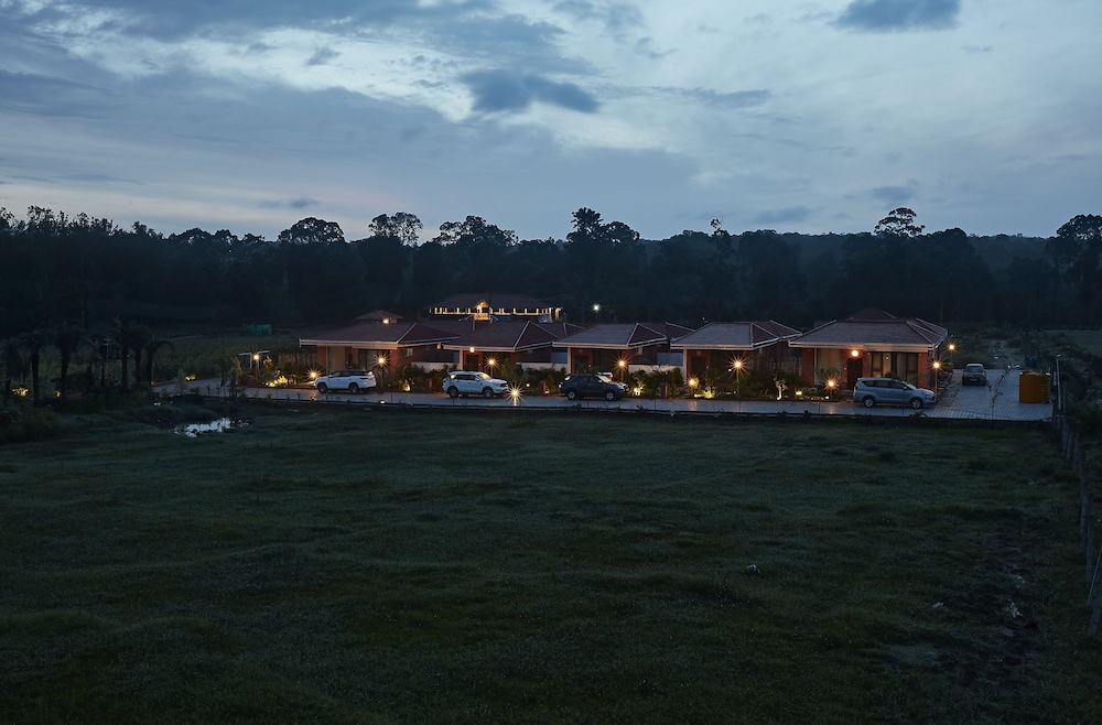 Sixth Element Luxury Resort 47/50