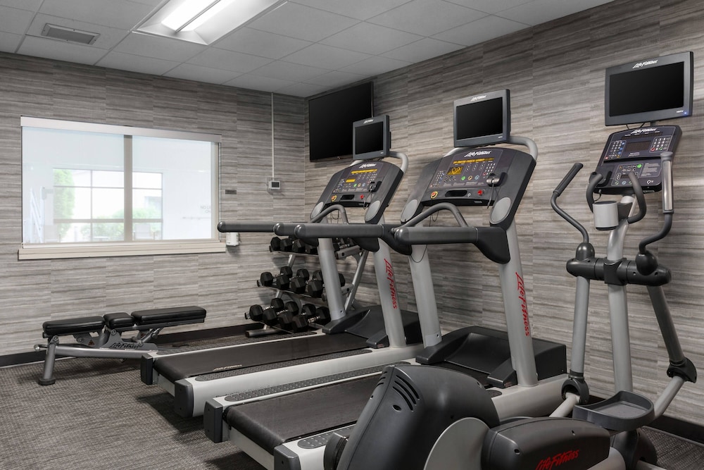 Courtyard Fishkill by Marriott 15/34