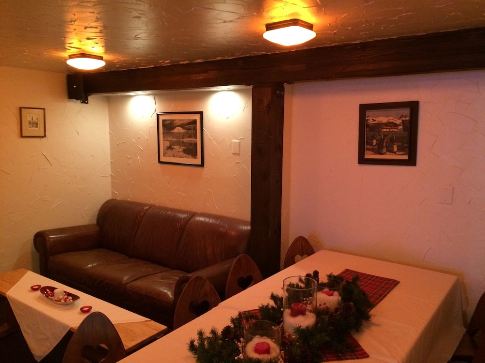 Crystal Mountain Hotels 34/50