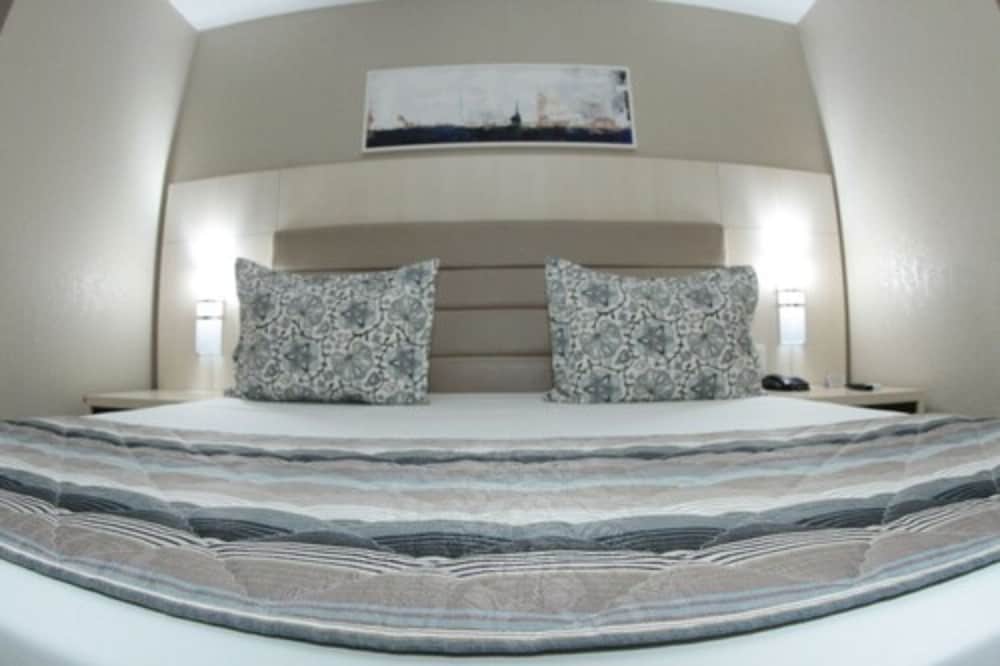 Hotel Metropole Maringa 6/69