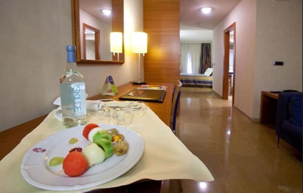 Hotel Palacio de Tudemir 58/76