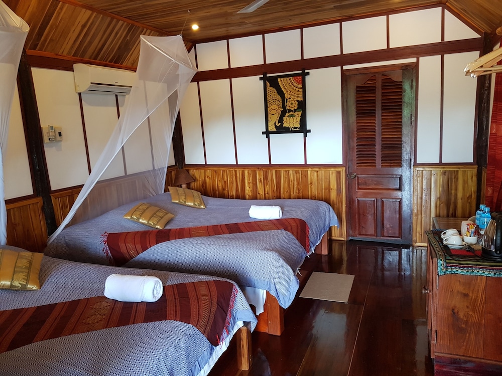 Bungalow, River View