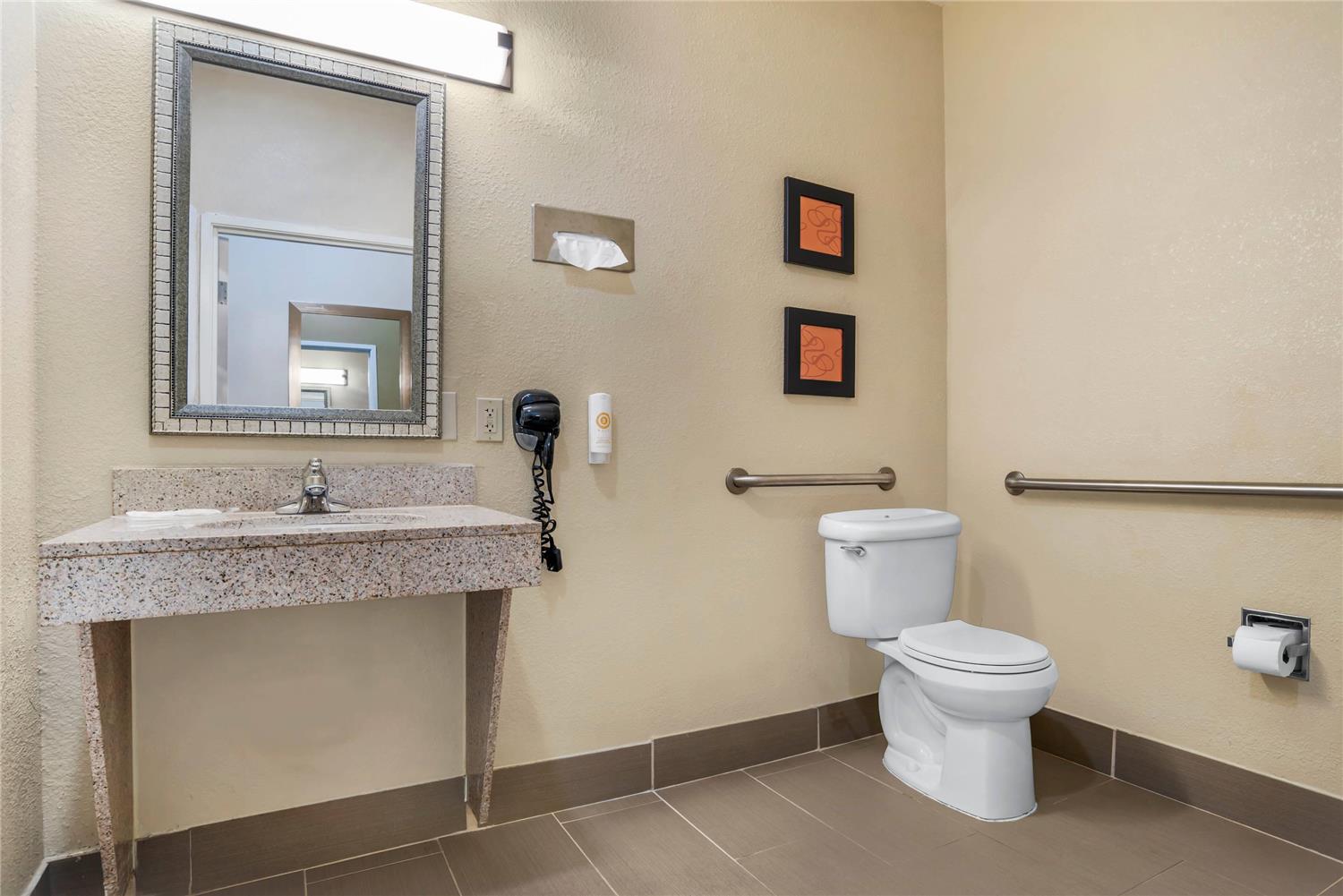Suite, King Bed, Accessible, Comfort Suites Montgomery East Monticello Dr 3/3