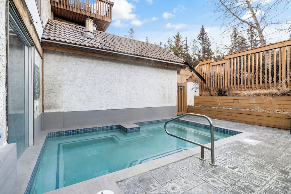 Banff Rocky Mountain Resort 36/63
