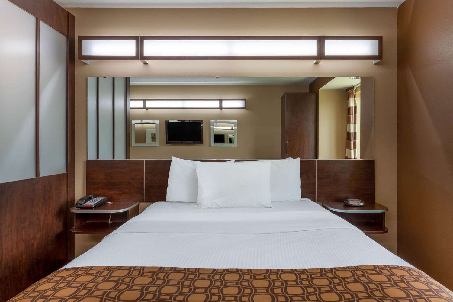 MICROTEL INN & SUITES BY WYNDHAM COLUMBIA/AT FORT JACKSON 16/34