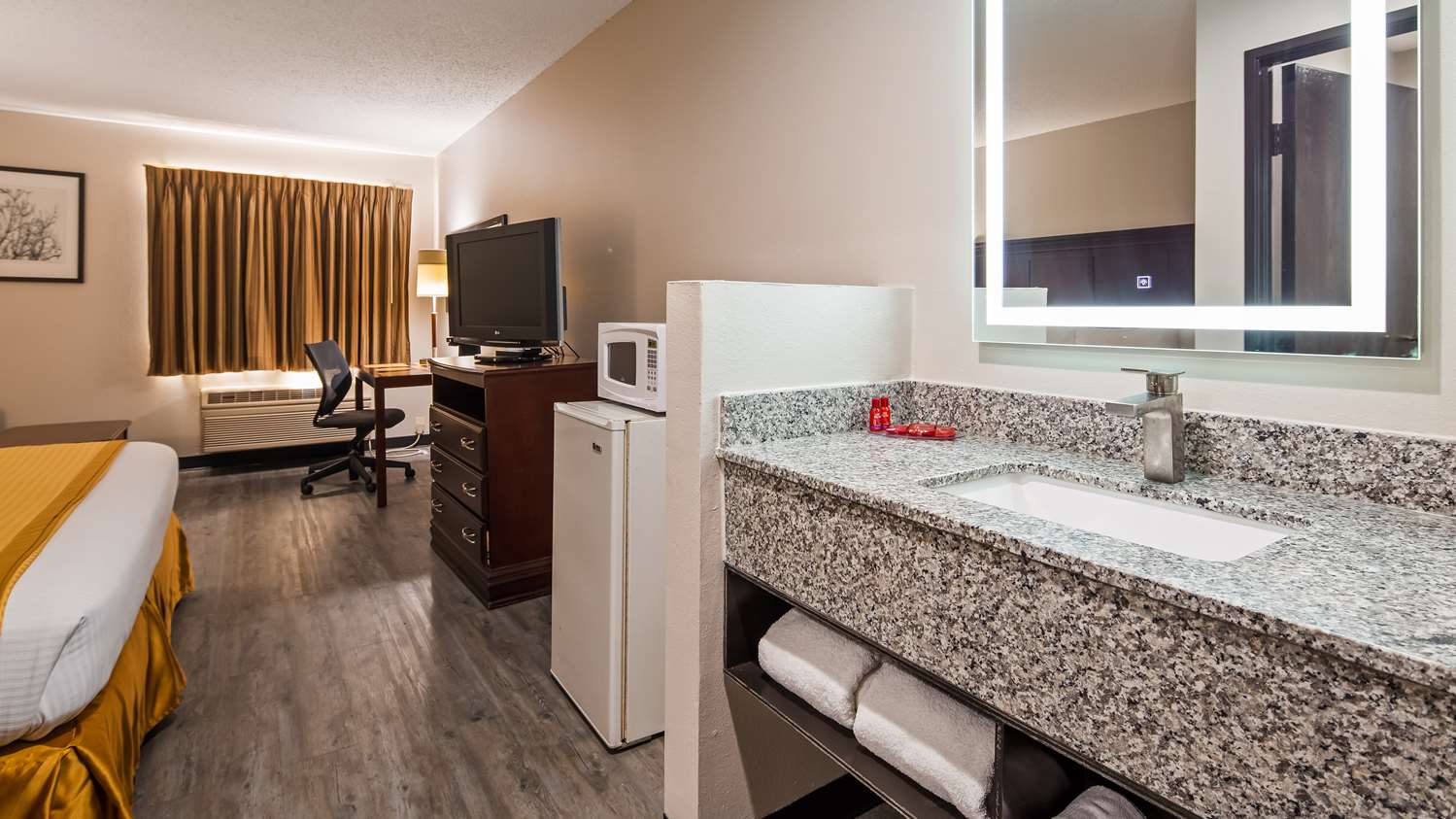 SureStay Hotel by Best Western Orange 30/34