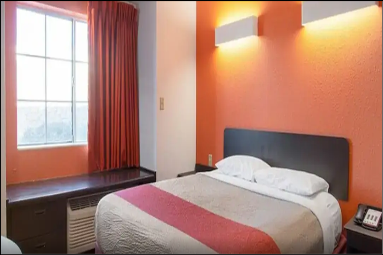 El Paso Inn 11/24