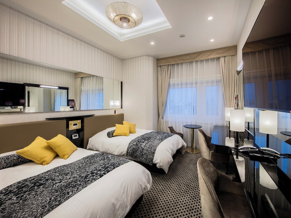 DELUXE, TWIN BEDS