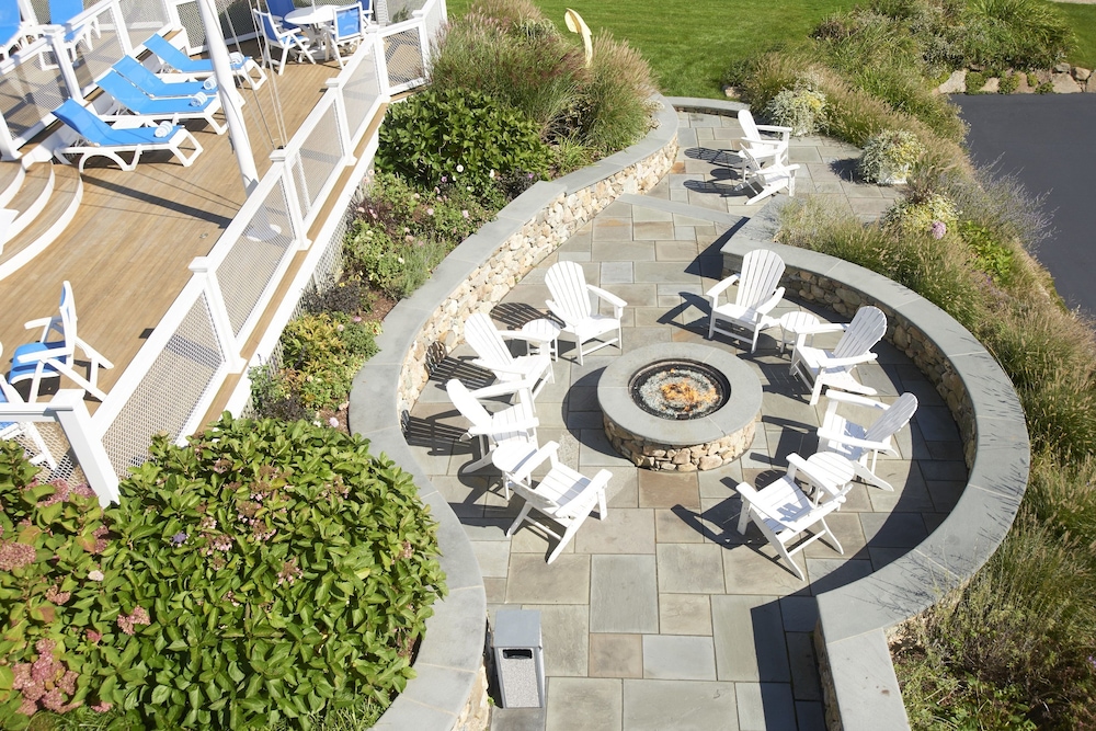 Anchor In Distinctive Waterfront Lodging 38/65