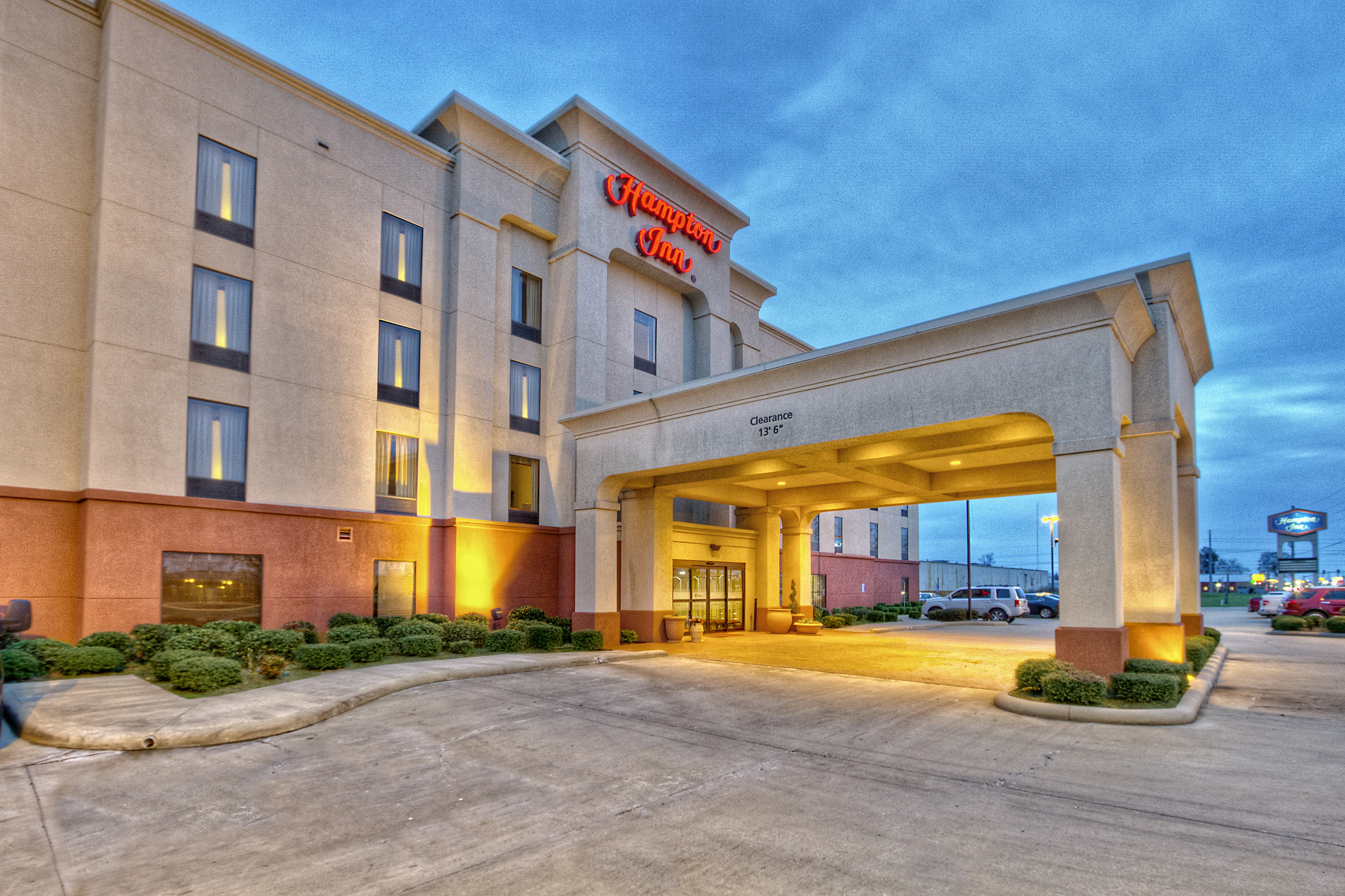 Hampton Inn Cleveland 31/35