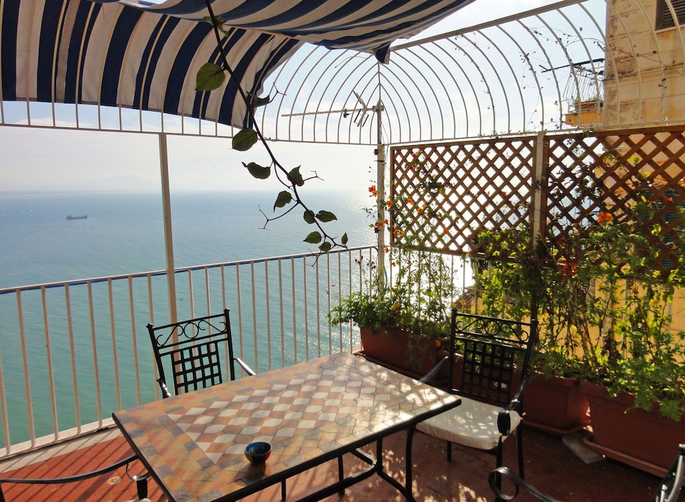 Bed And Breakfast Dimora Carlo Iii 26/43