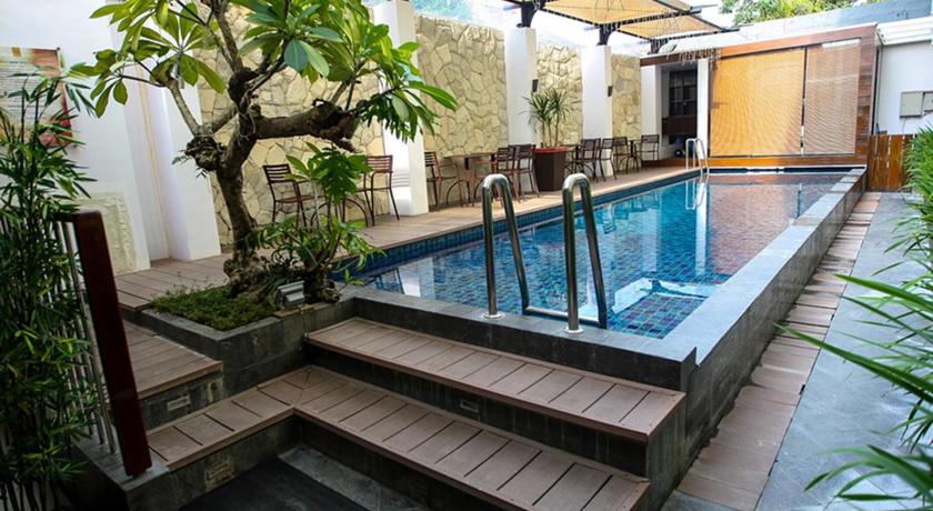 Favor Hotel Makassar City Center By LIFE 12/19