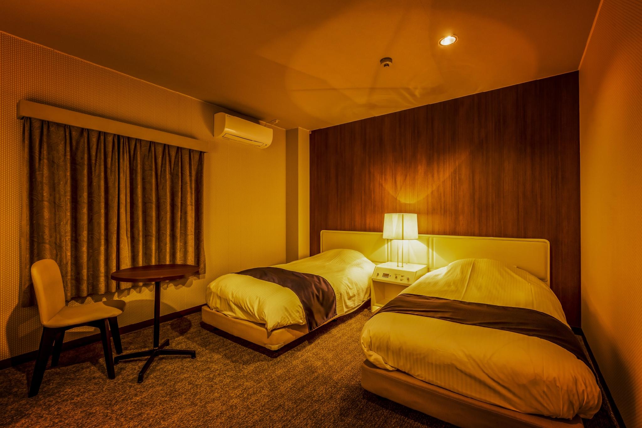 Economy, Twin Beds, Indoor Bath