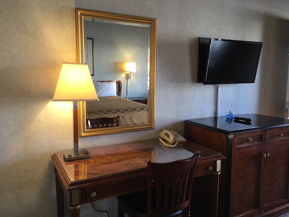 Discovery Inn 27/43