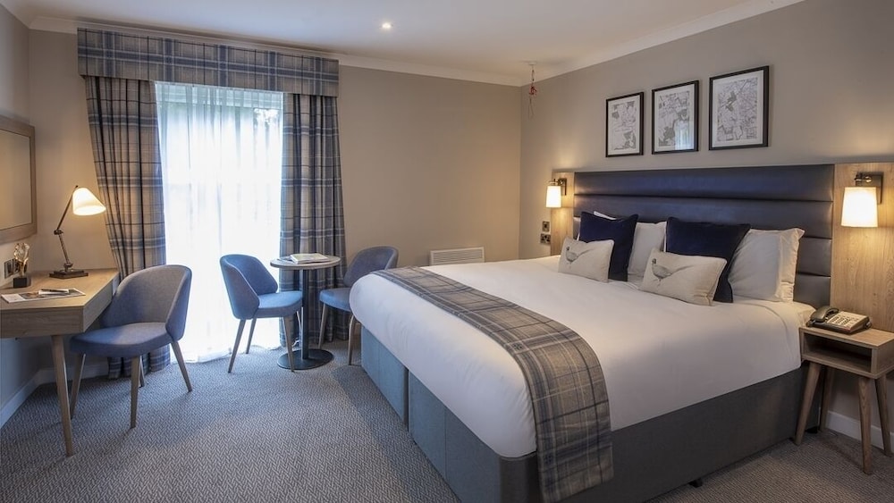 De Vere Horsley Estate 24/72