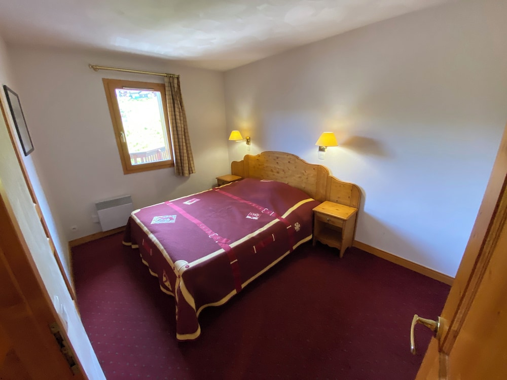 شقة بسريرين منفصلين وسرير بطابقين بغرفتي نوم مع سرير سحّاب إضافي، LAGRANGE Prestige Aspen - La Plagne 3/10