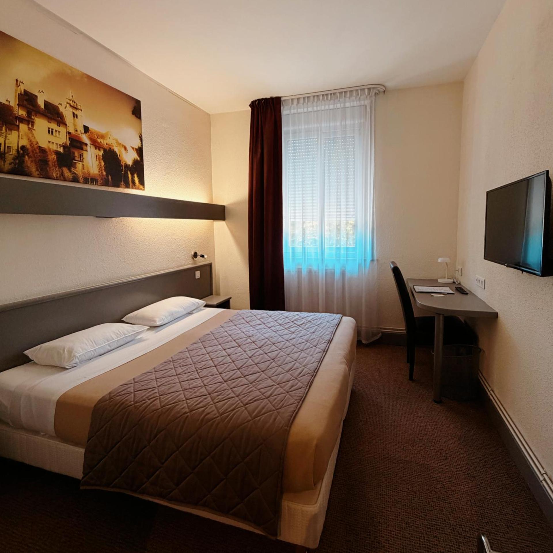 Economy, Double Bed