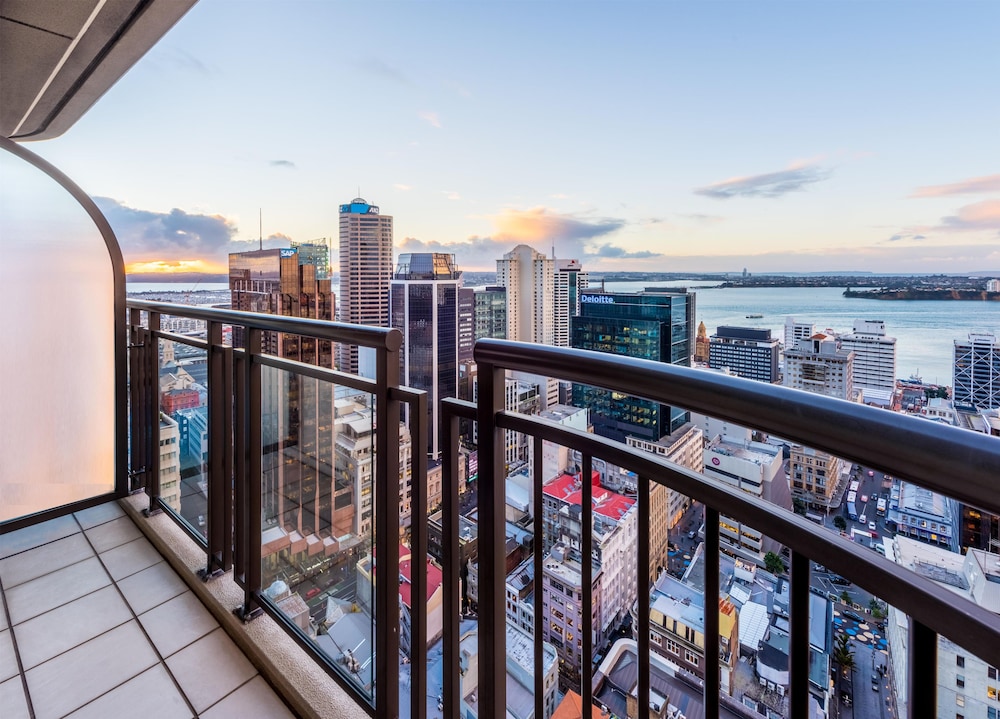Avani Auckland Metropolis Residences 6/66