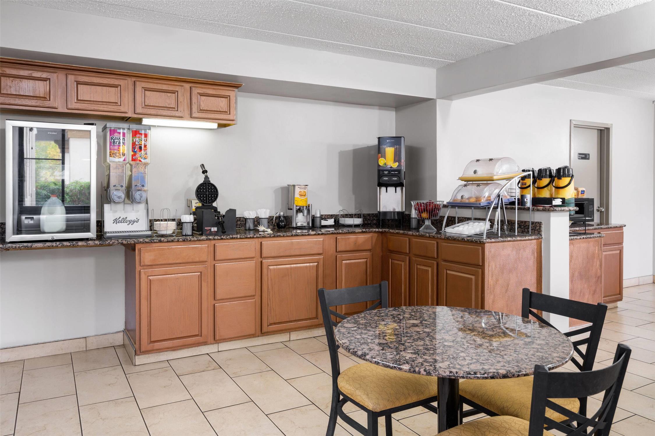 Days Inn By Wyndham Hagerstown 11/14