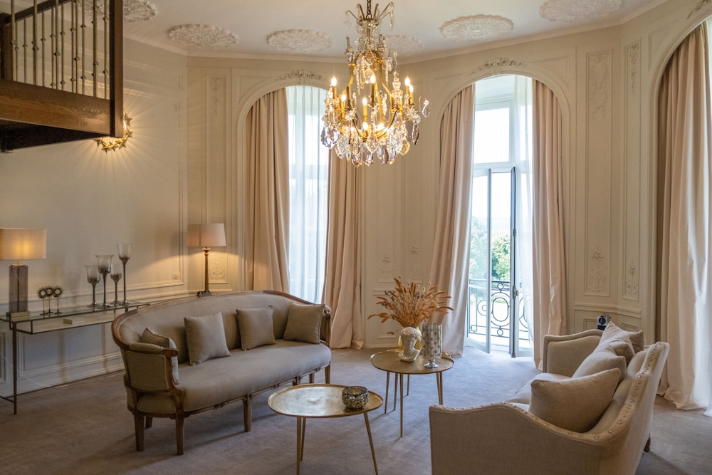 NOVOTEL CHATEAU DE MAFFLIERS 51/79