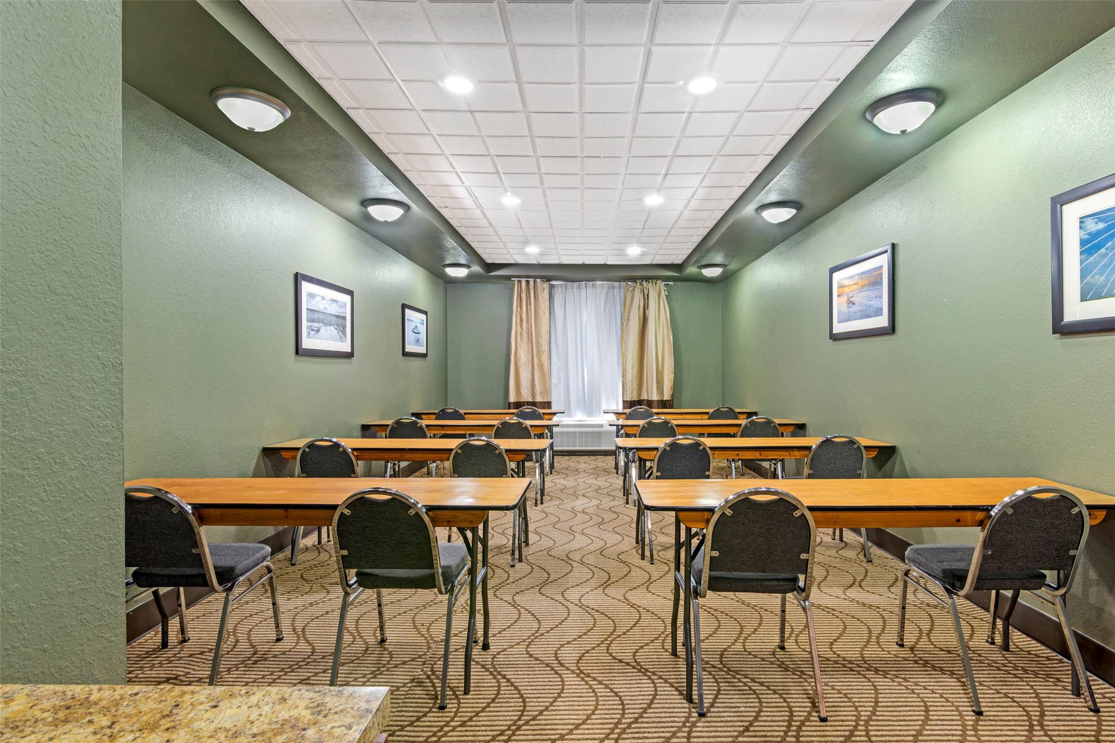 Comfort Suites Brunswick GA 38/44