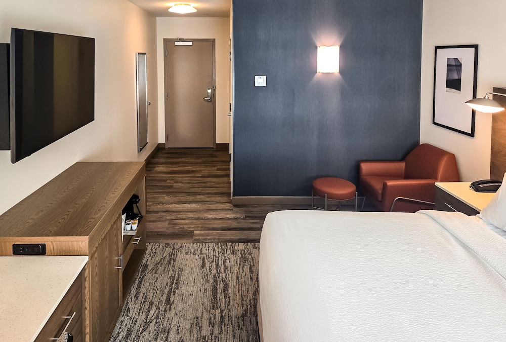 Room, King Bed