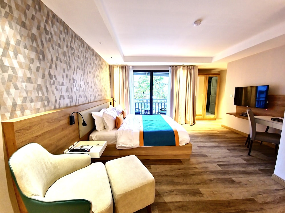 Amalthea Hotel 15/50