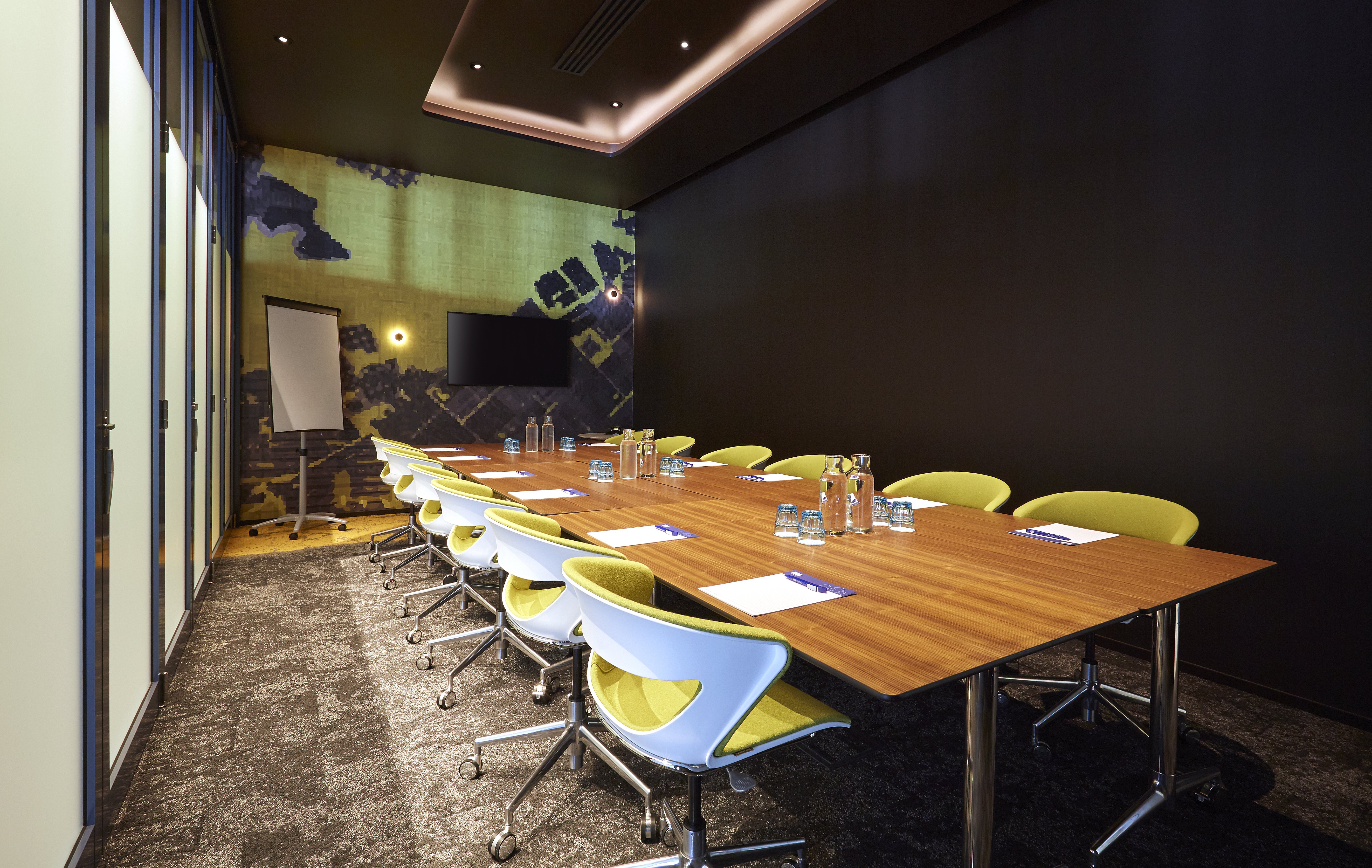HOLIDAY INN EXPRESS NEWCASTLE 55/63