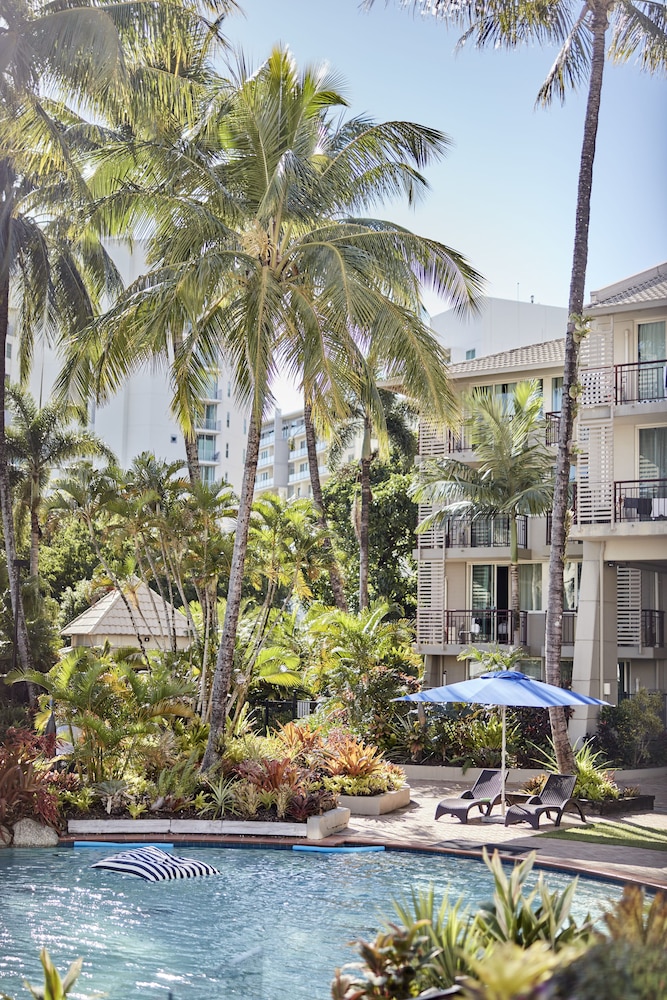 Novotel Cairns Oasis Resort 75/80
