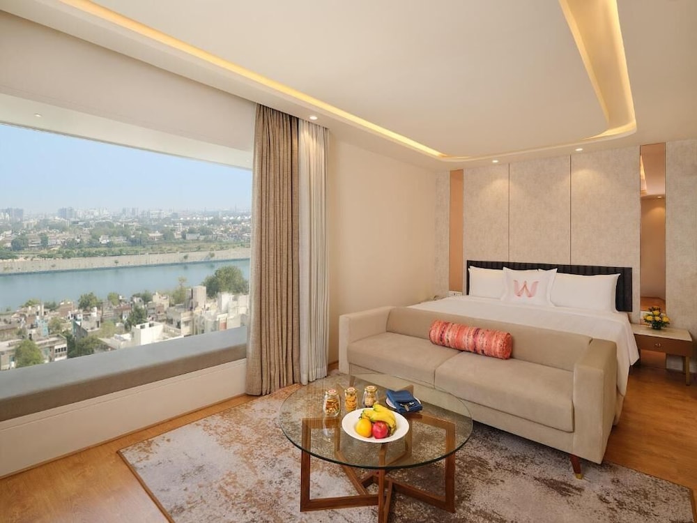 Welcomhotel by ITC Hotels, Ashram Road, Ahmedabad 50/71
