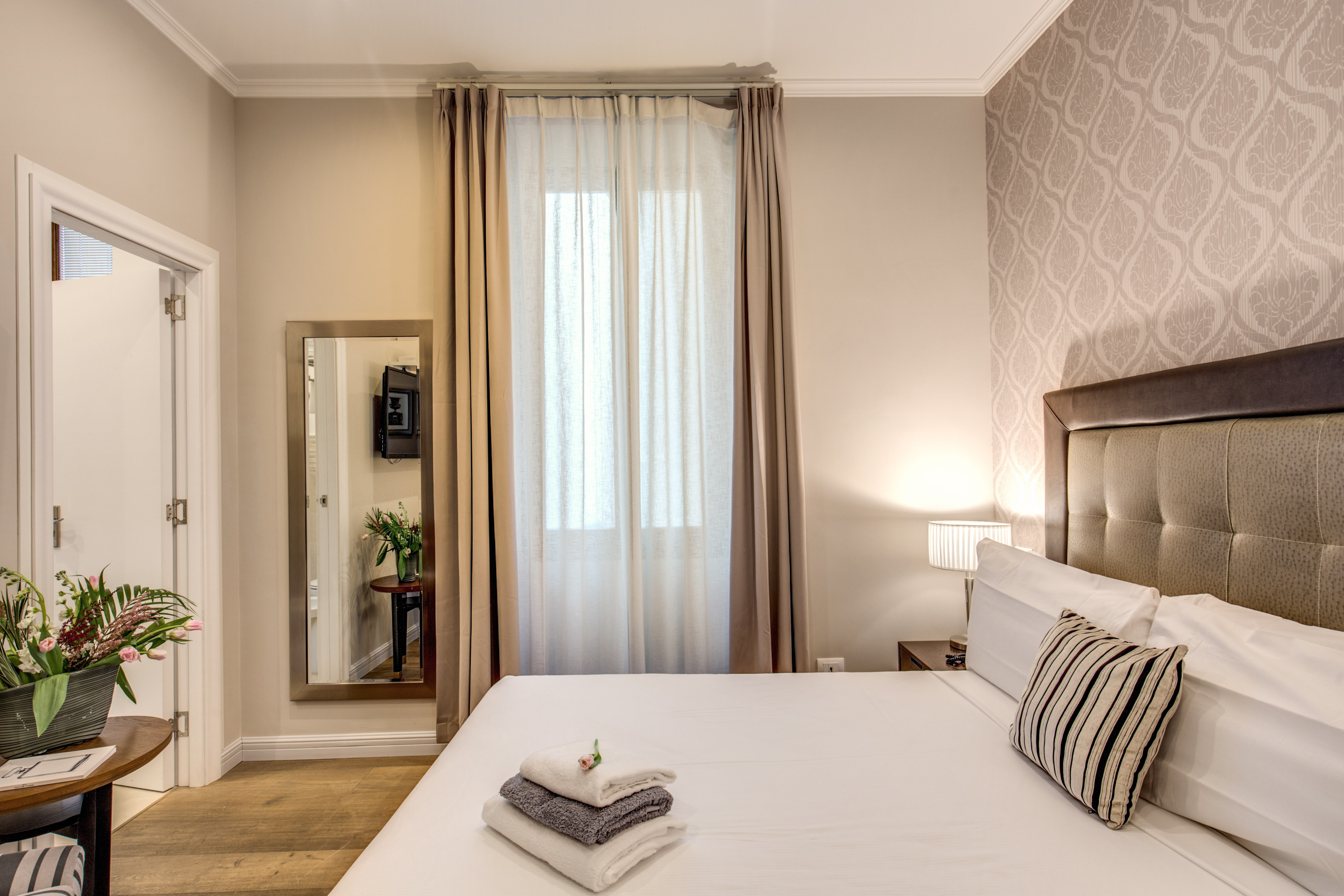 Smart, Double Bed