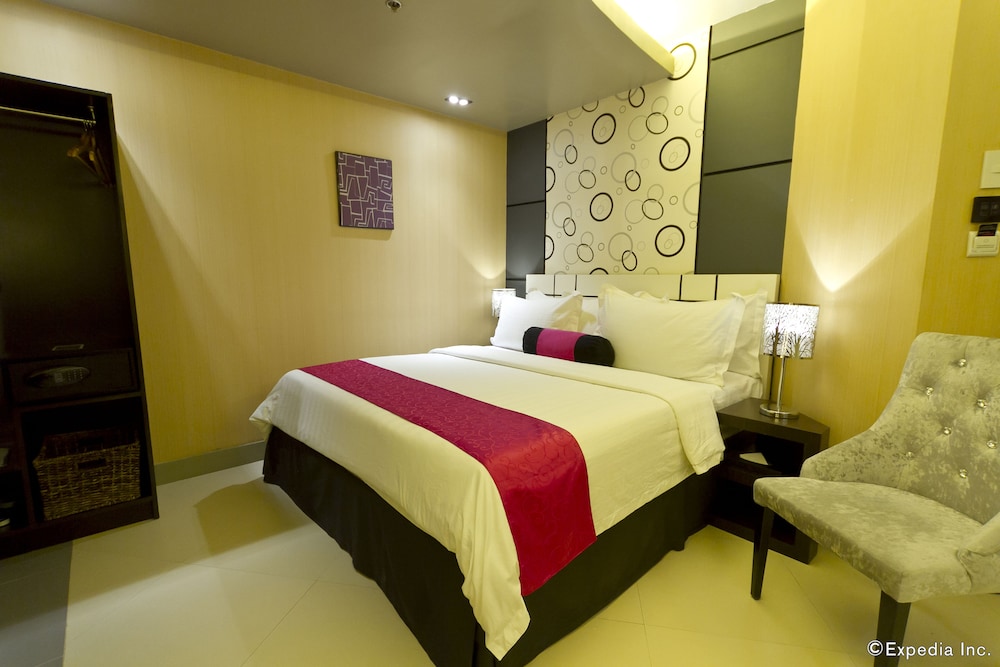 Eloisa Royal Suites 30/58