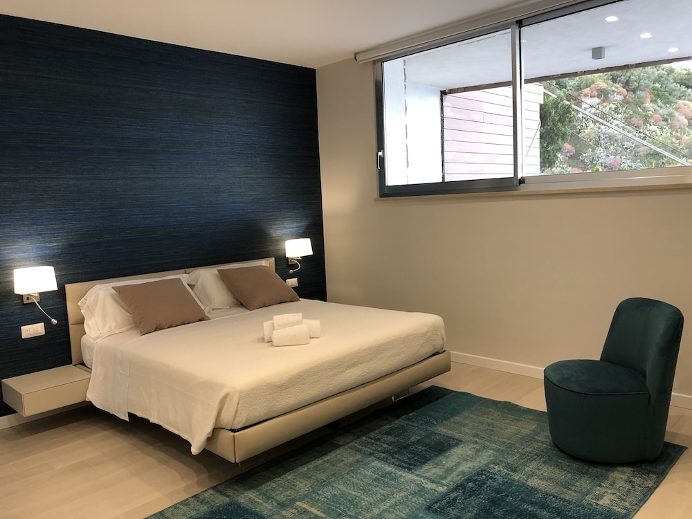 Isola Bella Infinity Suites 16/50