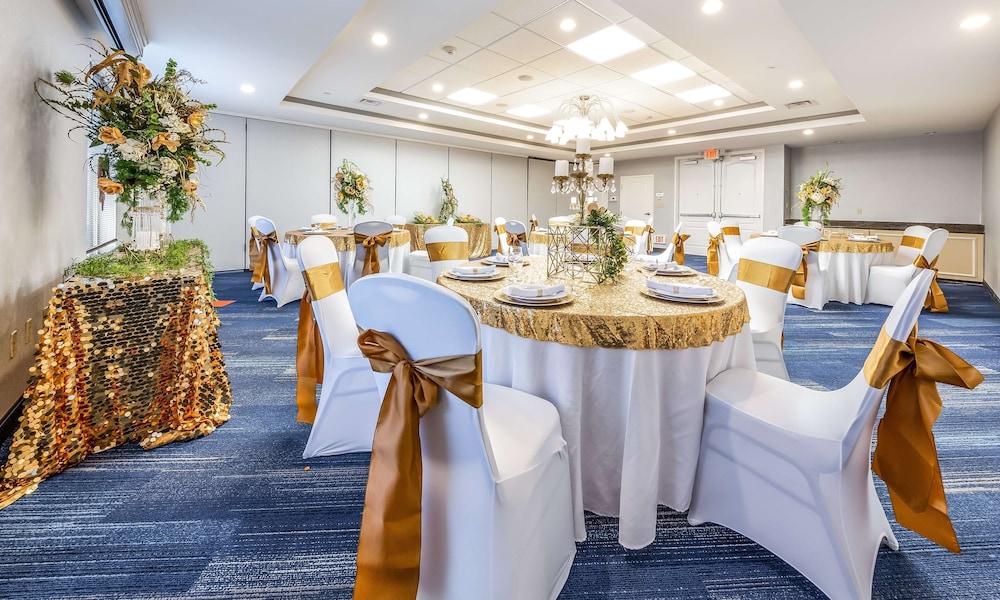 Hilton Garden Inn Beaumont, TX 27/39