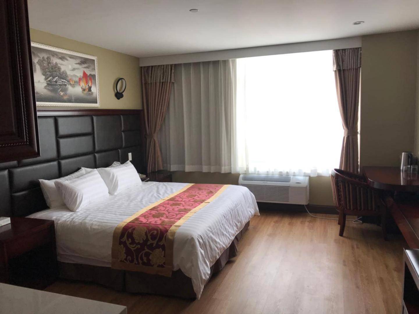 غرفة بسرير كينج، Queens Hotel 2/7