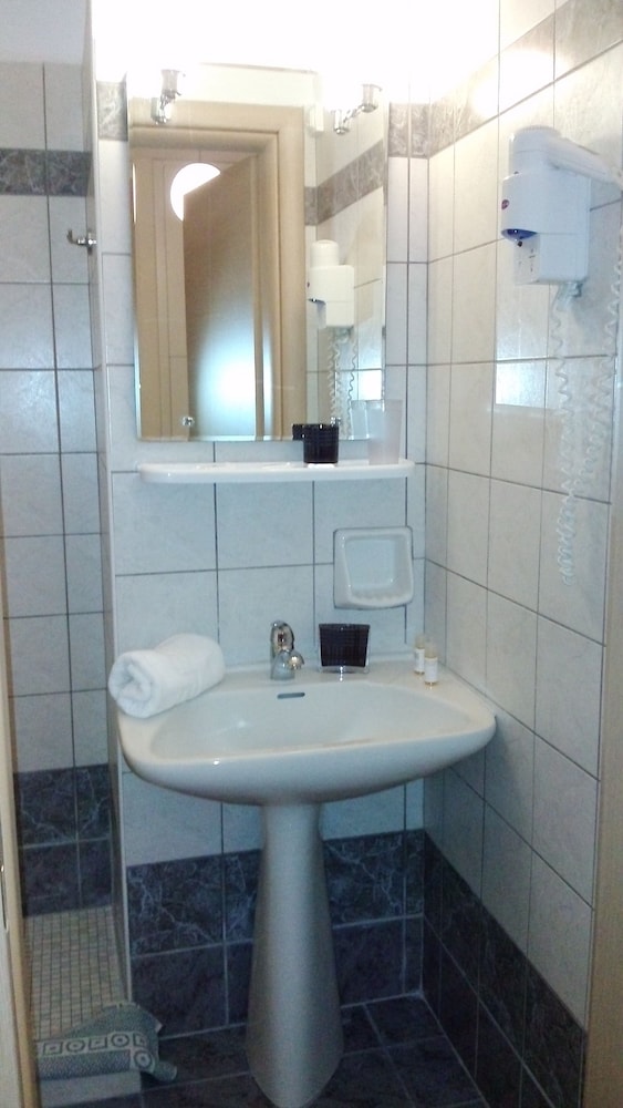 Voula Hotel 36/74