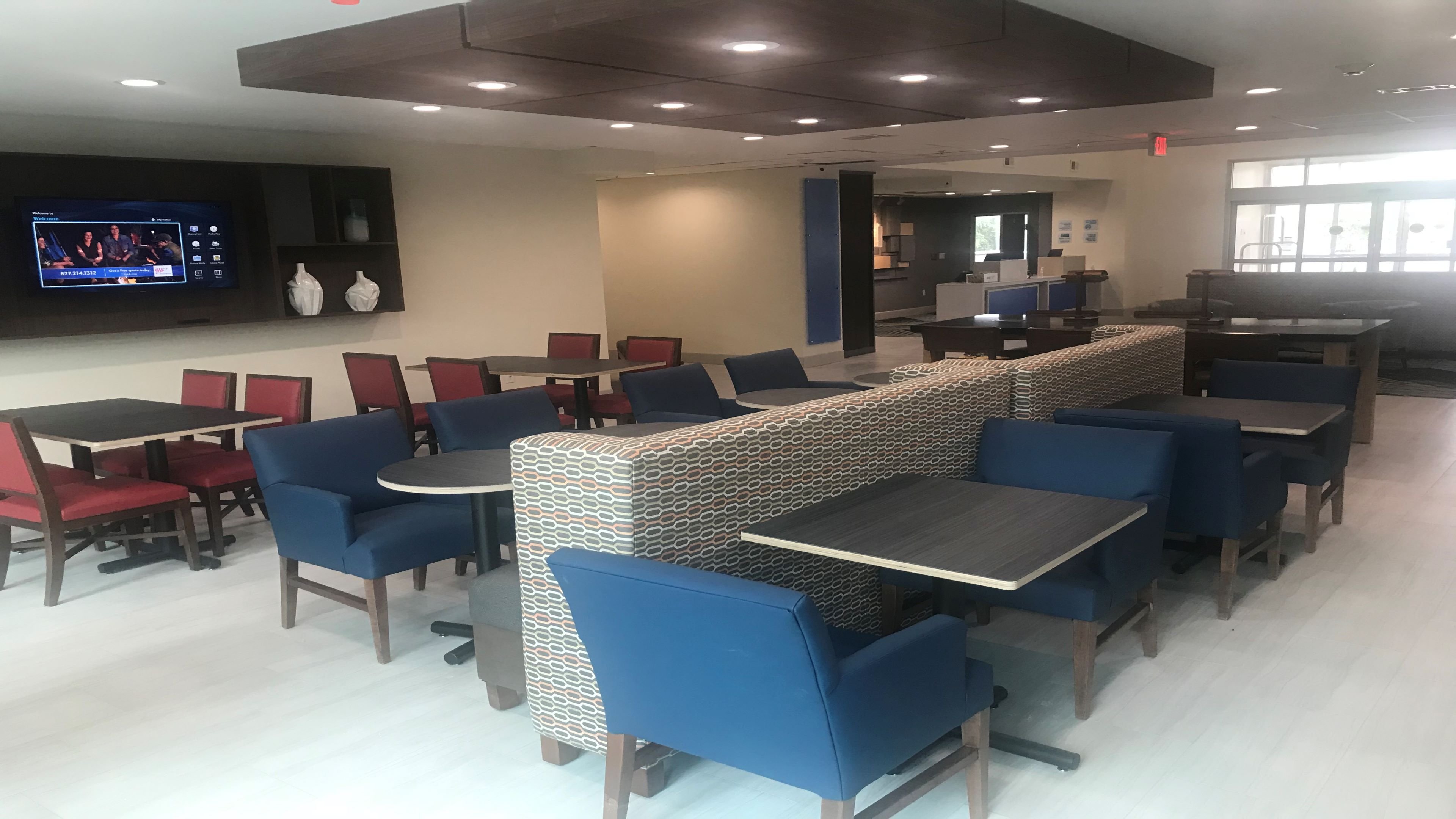 Holiday Inn Express And Suites Arlington North Stadium Area 29/34