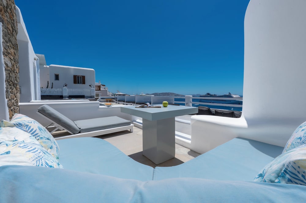 Flaskos Suites 1/50