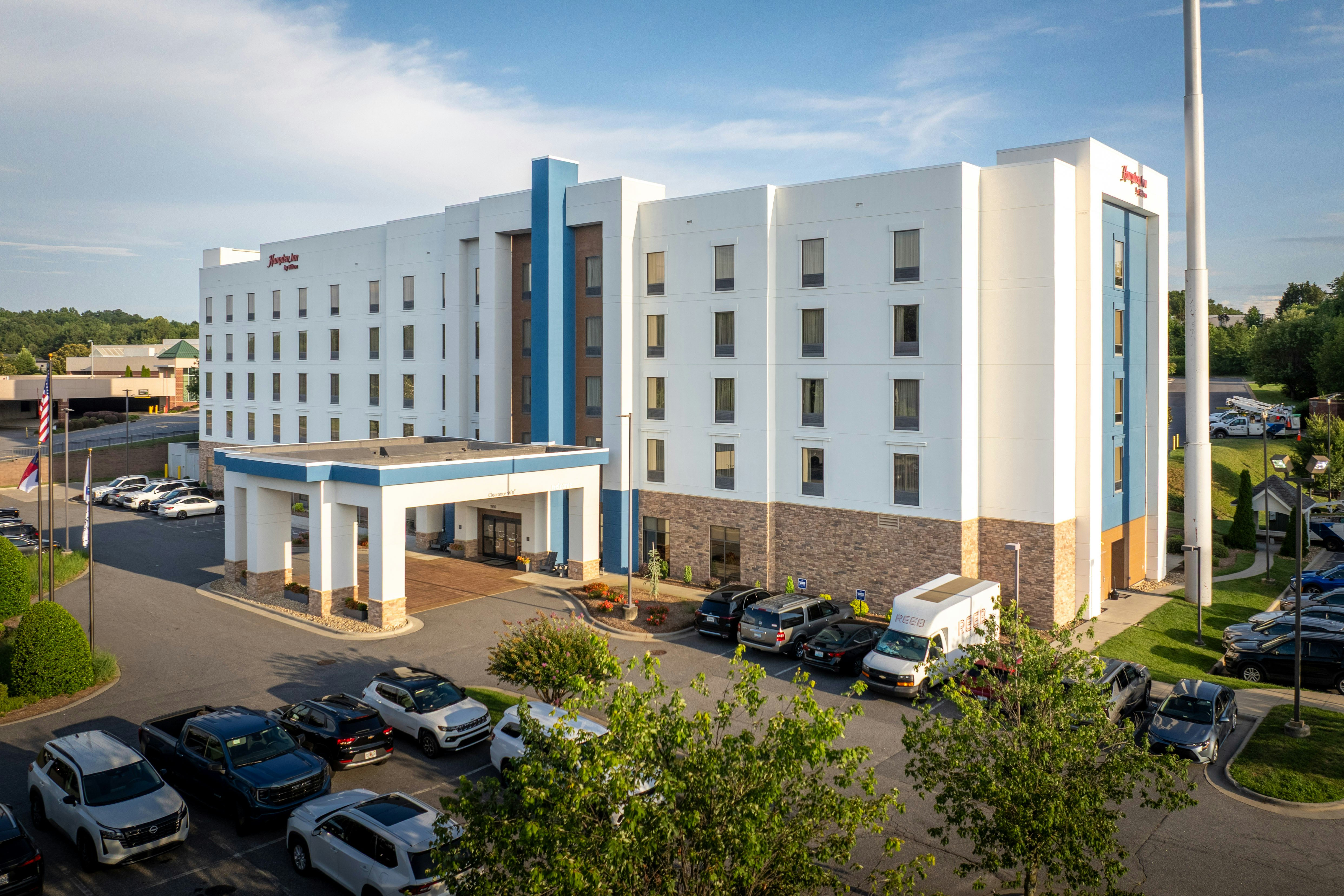 Hampton Inn Hickory 2/66