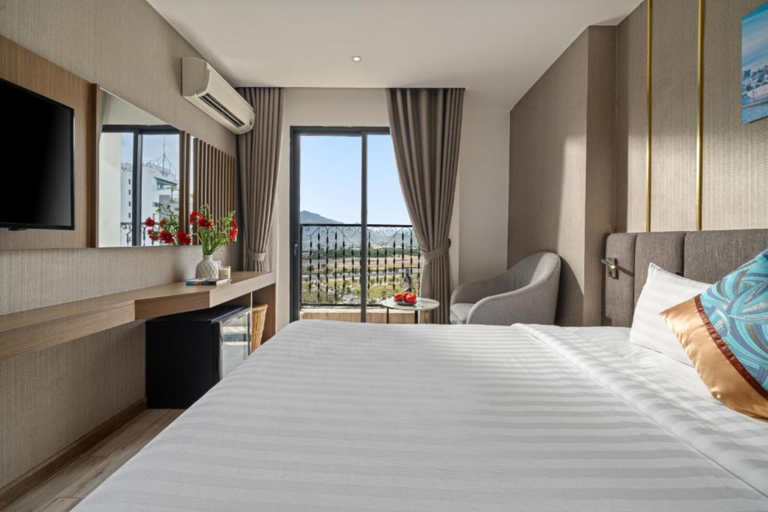 غرفة عائلية رباعية بإطلالة على البحر، Sochi Hotel 3/4