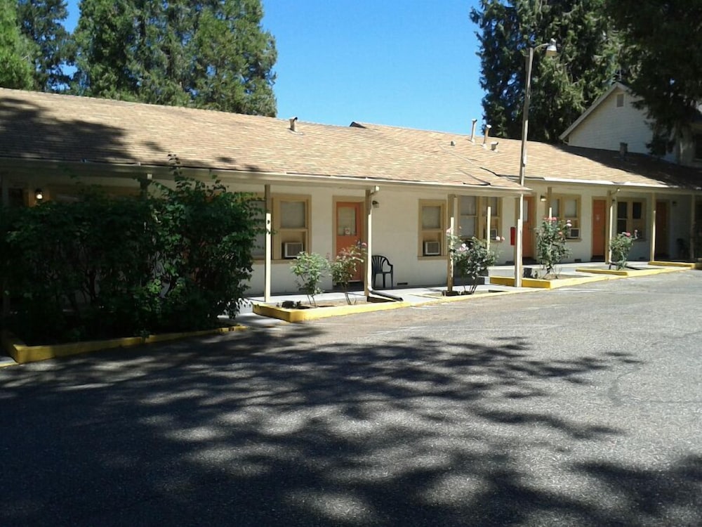 Nevada City Inn 8/44