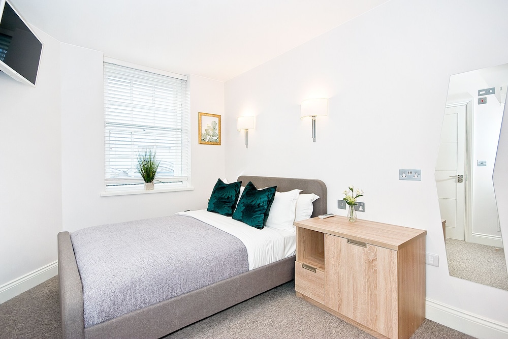 Eldon Chambers London 20/41