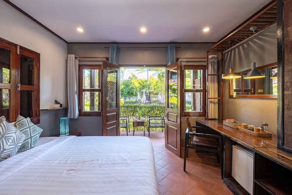 Sanctuary Hotel 10/62