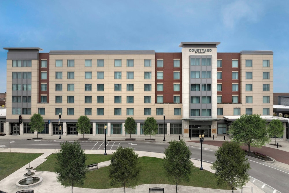 Courtyard Muncie at Horizon Convention Center in MUNCIE - IN